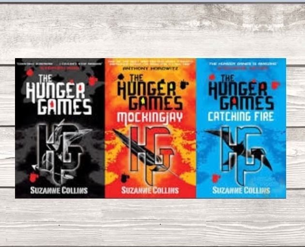The hunger games trilogy book set offer